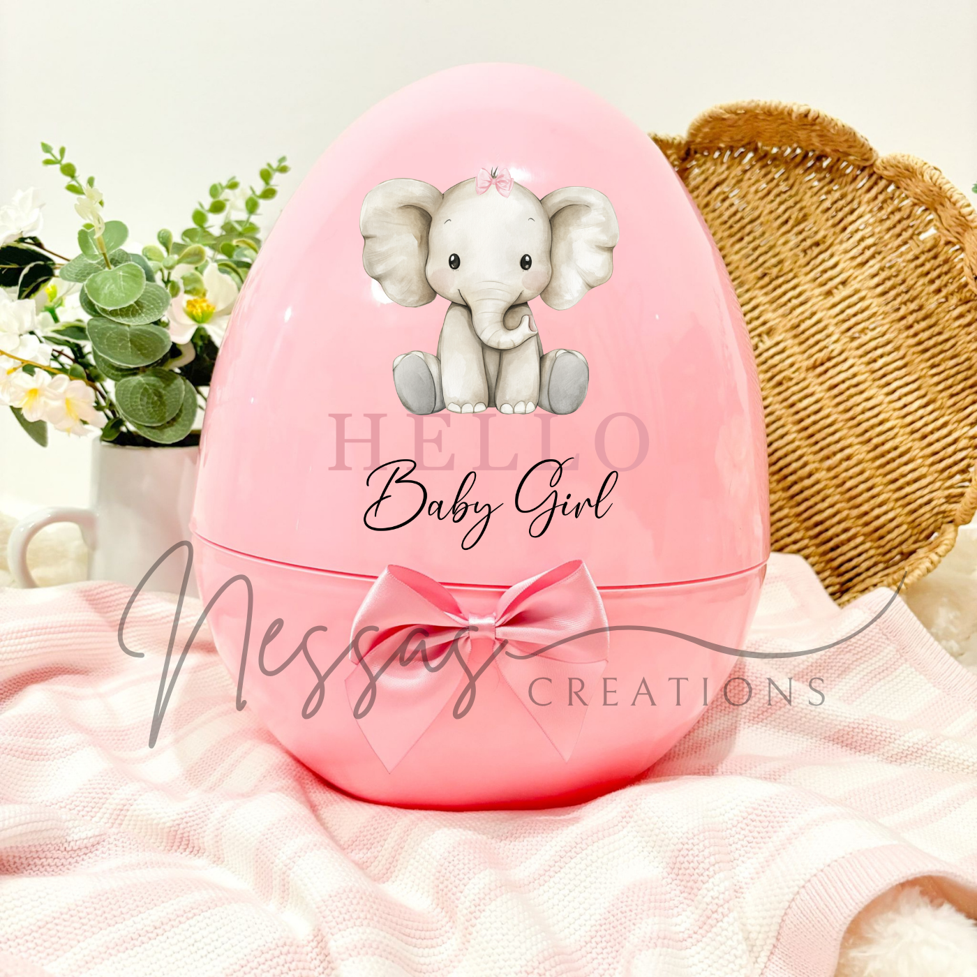 Baby girl fillable egg